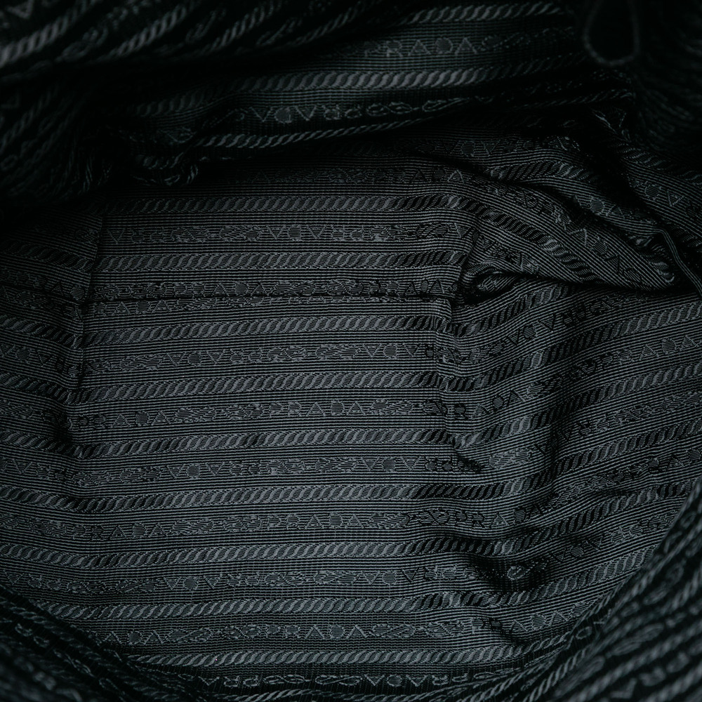 Pre-Loved Prada Vernice Gaufre Satchel - Picture 4 of 6